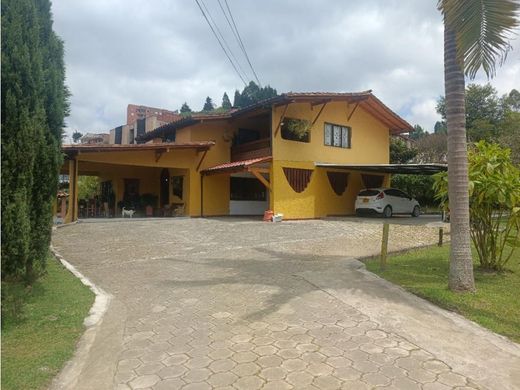 منزل ﻓﻲ Guarne, Departamento de Antioquia