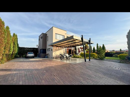 منزل ريفي ﻓﻲ Envigado, Departamento de Antioquia