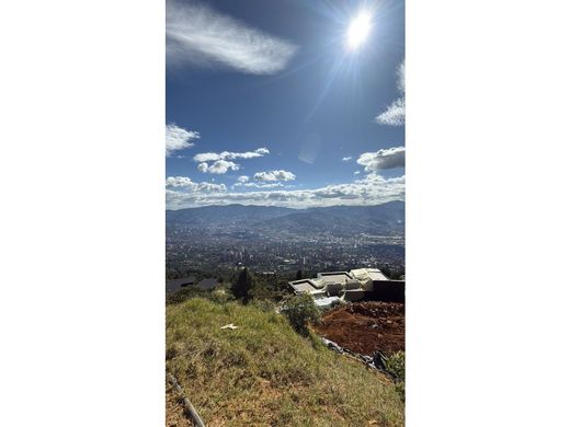 ‏קרקע ב  Envigado, Departamento de Antioquia