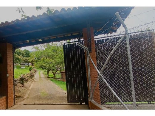 Quinta rústica - Medellín, Departamento de Antioquia