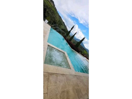 Cortijo o casa de campo en San Jerónimo, Departamento de Antioquia