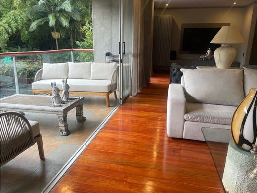 Apartment / Etagenwohnung in Medellín, Departamento de Antioquia