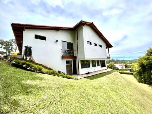 منزل ريفي ﻓﻲ Rionegro, Departamento de Antioquia