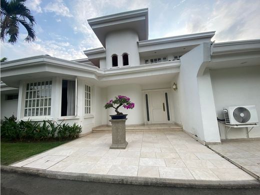 Luxus-Haus in Cali, Departamento del Valle del Cauca