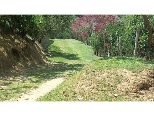 Grundstück in Barbosa, Departamento de Antioquia