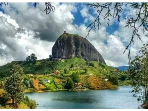 Terreno - Guatapé, Departamento de Antioquia