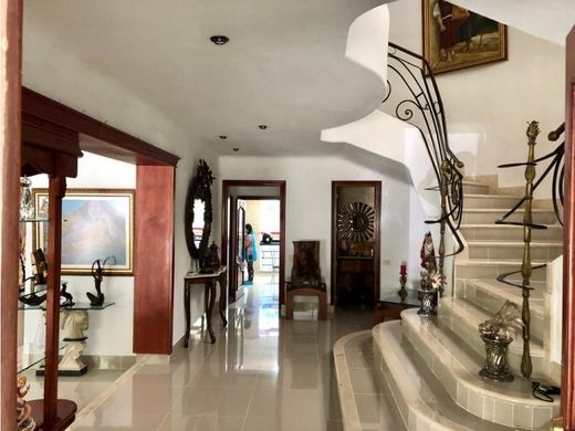 郊区住宅  麦德林, Medellín