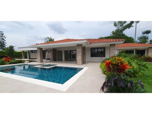 郊区住宅  Pereira, Departamento de Risaralda