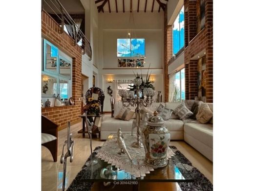 郊区住宅  Envigado, Departamento de Antioquia