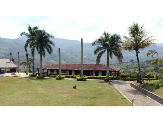 ‏בתים כפריים או חוות ב  Barbosa, Departamento de Antioquia