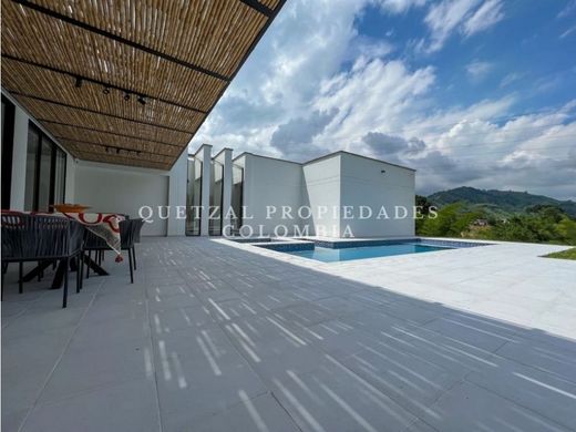 منزل ريفي ﻓﻲ Manizales, Departamento de Caldas