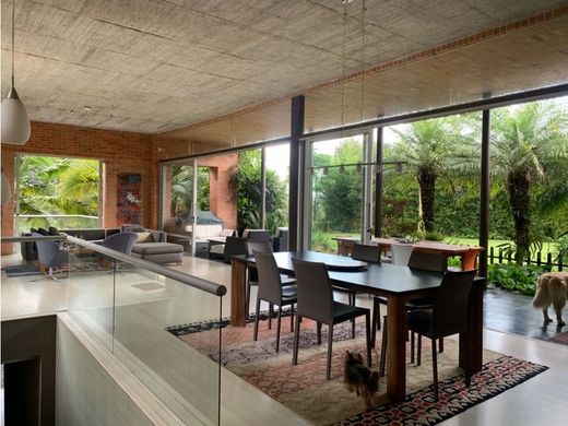 호화 저택 / 메데인, Medellín