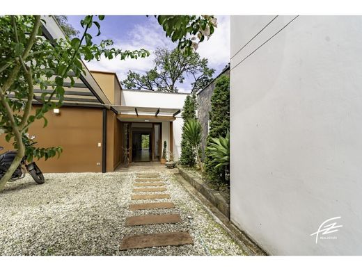 컨트리하우스 / La Ceja, Departamento de Antioquia