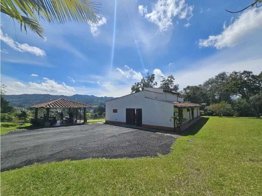 Farmhouse in Retiro, Departamento de Antioquia