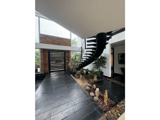 Εξοχική κατοικία σε Sabaneta, La Estrella