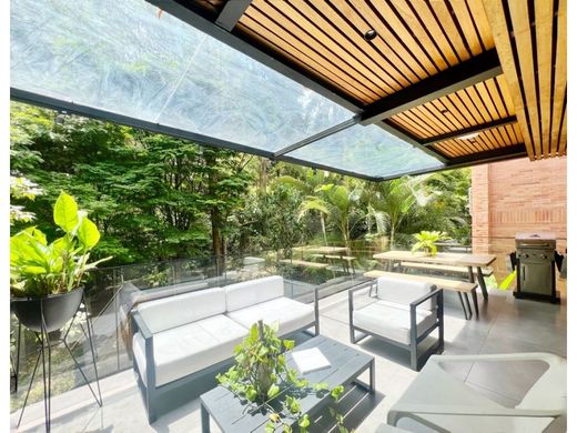 Πολυτελή κατοικία σε Μεδεγίν, Medellín