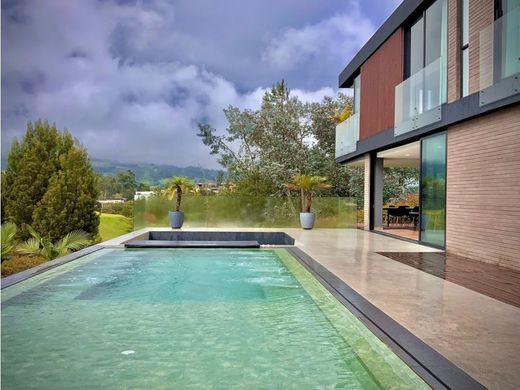 منزل ريفي ﻓﻲ Envigado, Departamento de Antioquia