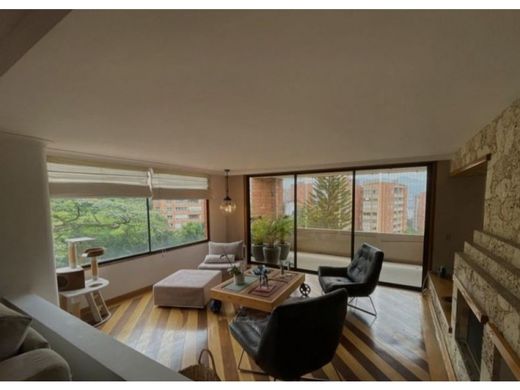 Apartment / Etagenwohnung in Medellín, Departamento de Antioquia
