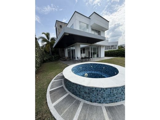 Köy evi Cali, Departamento del Valle del Cauca