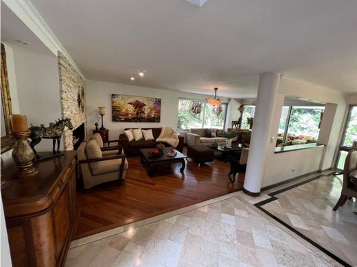 Πολυτελή κατοικία σε Μεδεγίν, Medellín