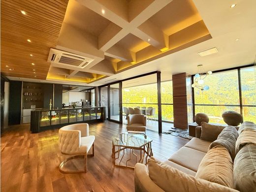 بنتهاوس ﻓﻲ ميديلين, Medellín