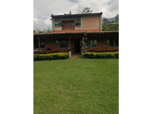 Cortijo o casa de campo en Copacabana, Departamento de Antioquia