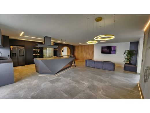 Penthouse à Sabaneta, La Estrella