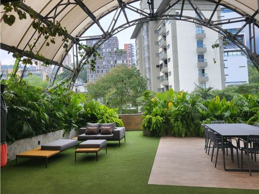 بنتهاوس ﻓﻲ ميديلين, Medellín