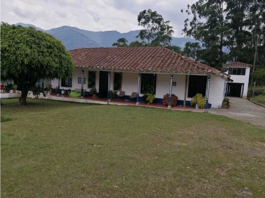 Farmhouse in San Antonio del Prado, Medellín
