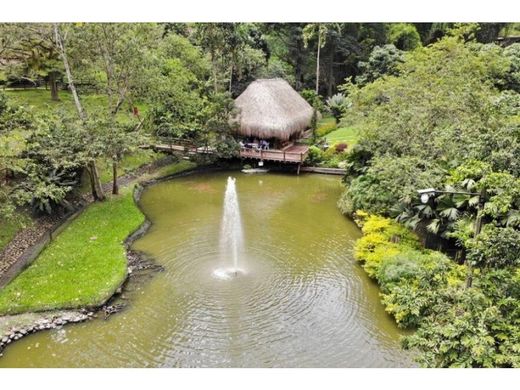 ‏בתים כפריים או חוות ב  Girardota, Departamento de Antioquia