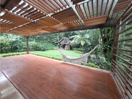 Πολυτελή κατοικία σε Μεδεγίν, Medellín