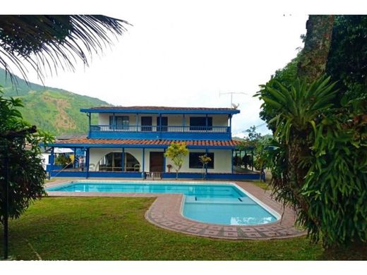 Farmhouse in Fredonia, Departamento de Antioquia