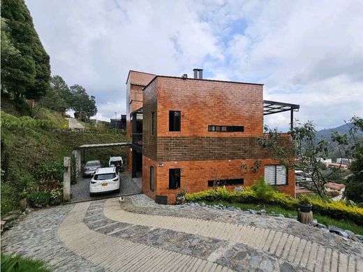 Πολυτελή κατοικία σε Μεδεγίν, Medellín