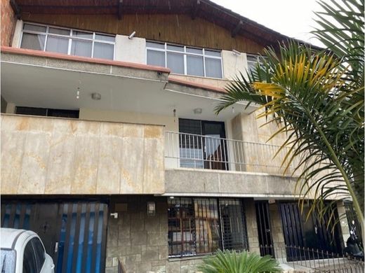 メデリン, Medellínのアパートメント・コンプレックス