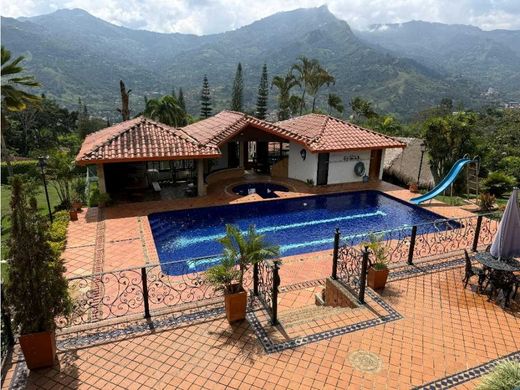 Farmhouse in Copacabana, Departamento de Antioquia