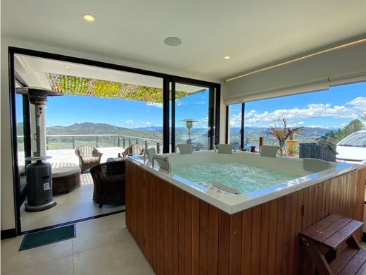 Luksusowy dom w Retiro, Departamento de Antioquia