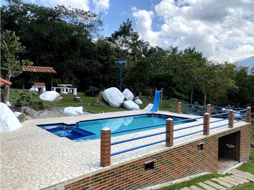 Farmhouse in Barbosa, Departamento de Antioquia