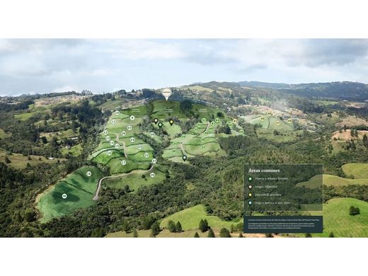 ‏קרקע ב  Envigado, Departamento de Antioquia