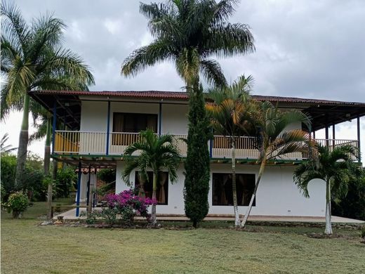 Casa de lujo en Quimbaya, Quindío Department