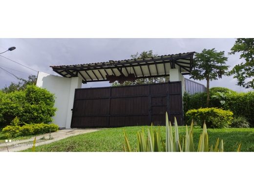 Загородный Дом, Перейра, Pereira