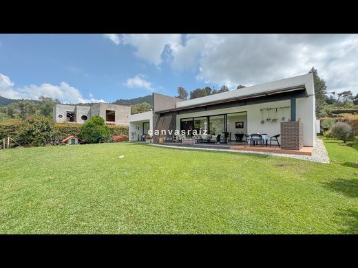 컨트리하우스 / Guarne, Departamento de Antioquia