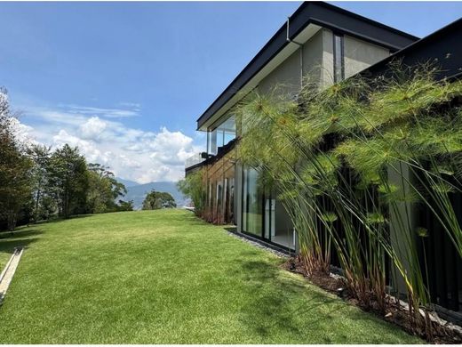 Загородный Дом, Медельин, Medellín