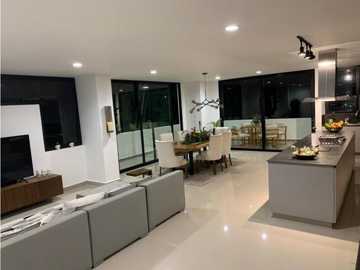 Apartment / Etagenwohnung in Medellín, Departamento de Antioquia
