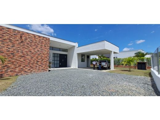 郊区住宅  Pereira, Departamento de Risaralda