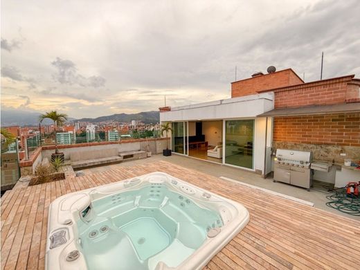 Apartment / Etagenwohnung in Medellín, Departamento de Antioquia