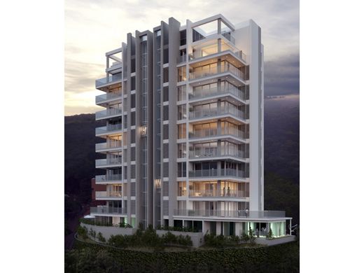 Apartment / Etagenwohnung in Cali, Departamento del Valle del Cauca