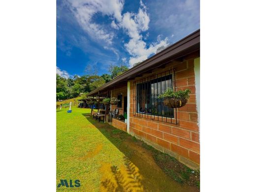 Casa de campo en Girardota, Departamento de Antioquia