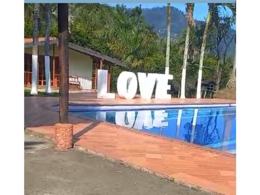 Luksusowy dom w Copacabana, Departamento de Antioquia