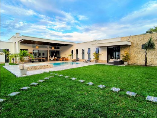 Country House in Cartago, Departamento del Valle del Cauca
