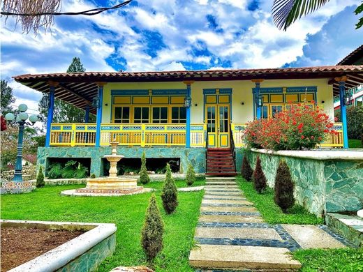 منزل ريفي ﻓﻲ Jardín, Departamento de Antioquia